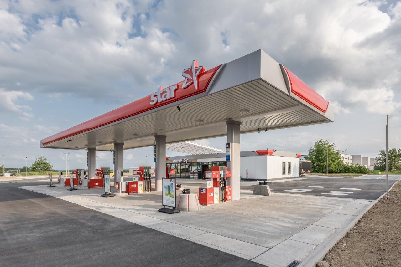 Die neu eröffnete star Tankstelle in Gera _Außenansicht.jpg